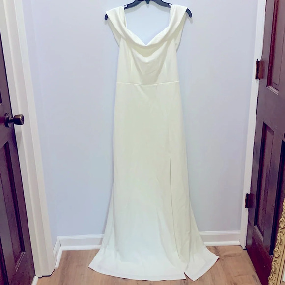 Lulu’s Aveline Dress in White - Picture 2 of 8
